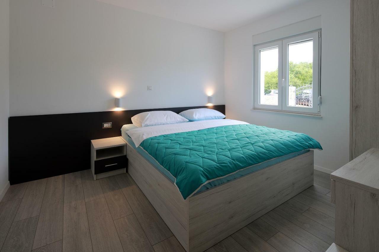 Apartmani Judita Pinezici  Ngoại thất bức ảnh