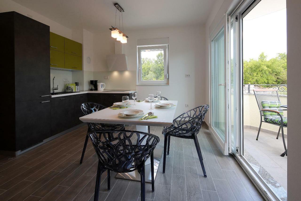 Apartmani Judita Pinezici  Ngoại thất bức ảnh