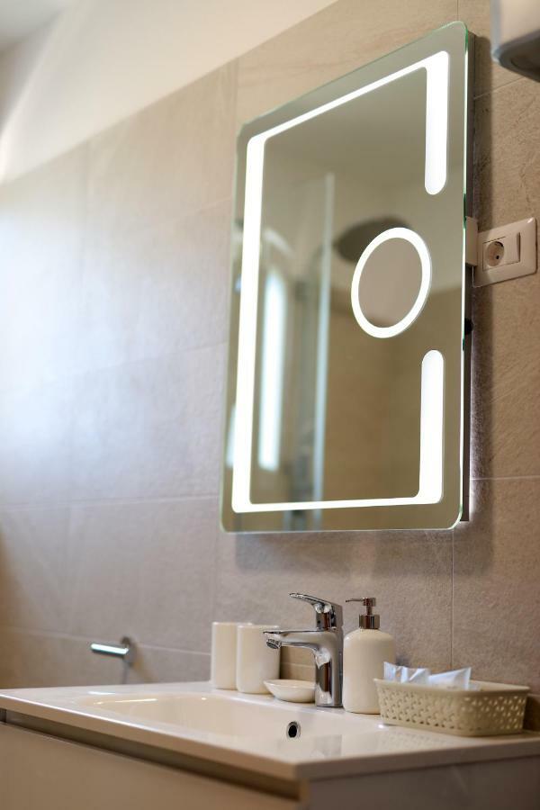 Apartmani Judita Pinezici  Ngoại thất bức ảnh