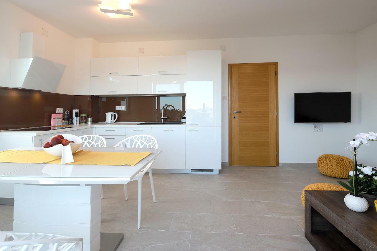 Apartmani Judita Pinezici  Ngoại thất bức ảnh