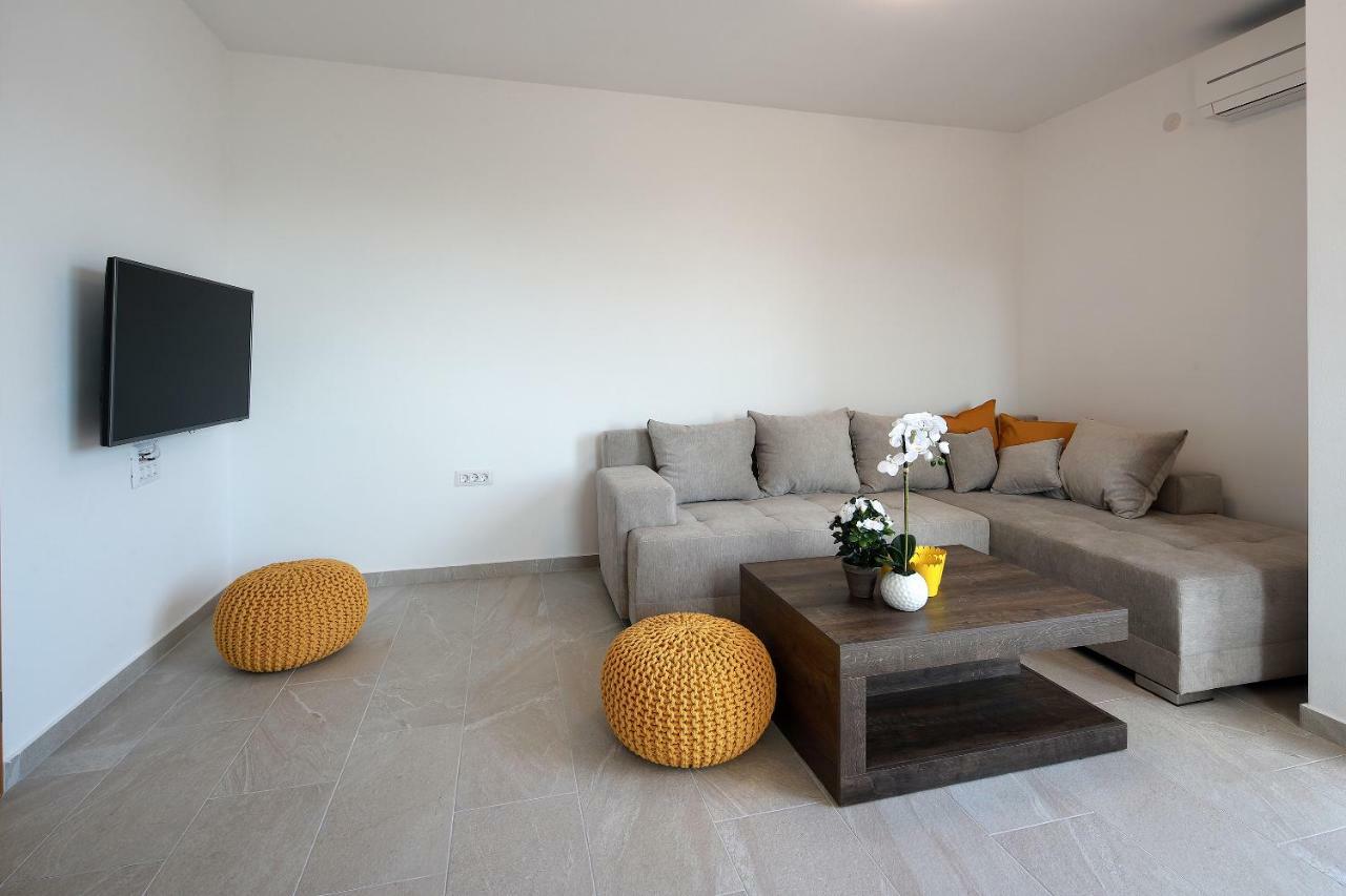 Apartmani Judita Pinezici  Ngoại thất bức ảnh